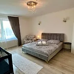 Zara Apartament