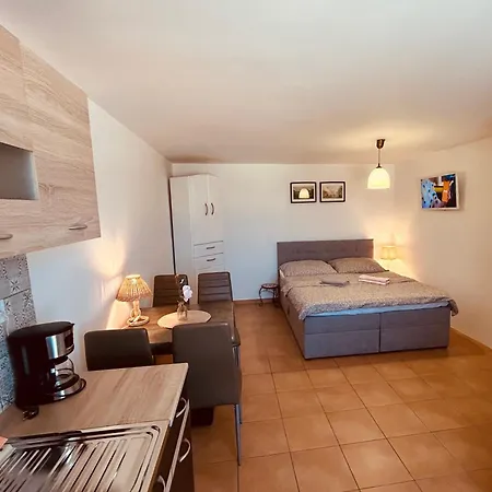 Apartament Zara Štúrovo
